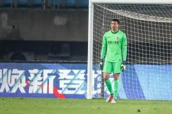申花错失单刀球，本菲卡门将神勇扑救成最大功臣！
